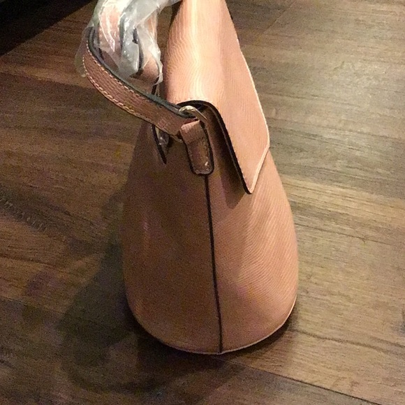 Le Miel NWT Fashion Vegan Leather Crossbody Bag in Pale Pink. - Picture 4 of 9